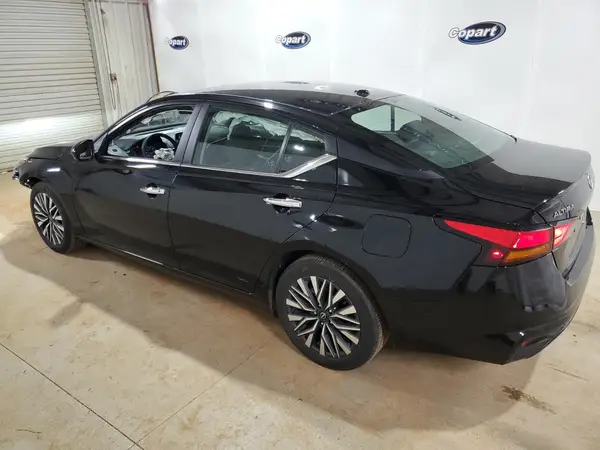 1N4BL4DV8RN373838 2024 NISSAN ALTIMA - Image 2