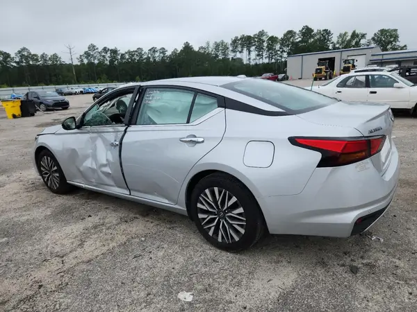 1N4BL4DV8RN378943 2024 NISSAN ALTIMA - Image 2
