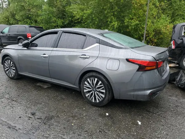 1N4BL4DV8RN396438 2024 NISSAN ALTIMA - Image 2