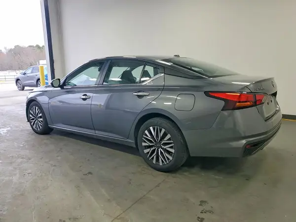 1N4BL4DV8RN412394 2024 NISSAN ALTIMA - Image 2