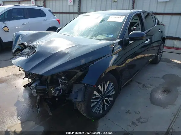 1N4BL4DV8RN425341 2024 NISSAN ALTIMA - Image 2