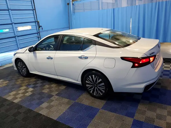 1N4BL4DV8RN433388 2024 NISSAN ALTIMA - Image 2