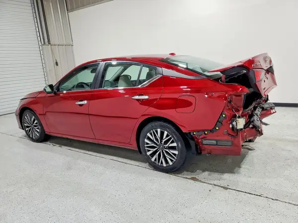 1N4BL4DV8SN305562 2025 NISSAN ALTIMA - Image 2