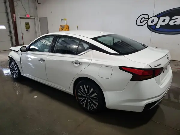 1N4BL4DV8SN313757 2025 NISSAN ALTIMA - Image 2