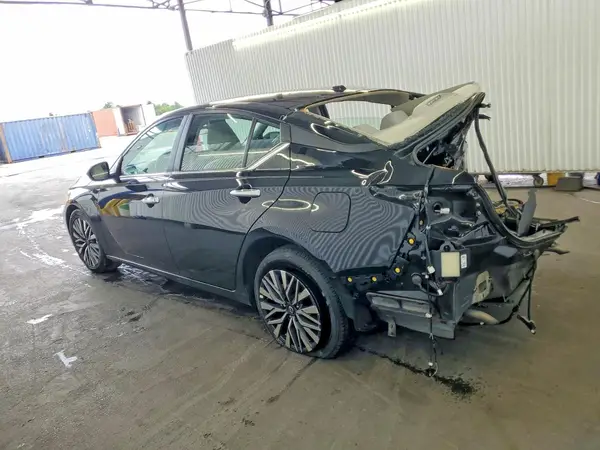 1N4BL4DV8SN314505 2025 NISSAN ALTIMA - Image 2