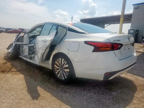 1N4BL4DV8SN317095 2025 NISSAN ALTIMA - Image 2