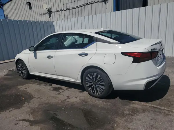 1N4BL4DV8SN317789 2025 NISSAN ALTIMA - Image 2