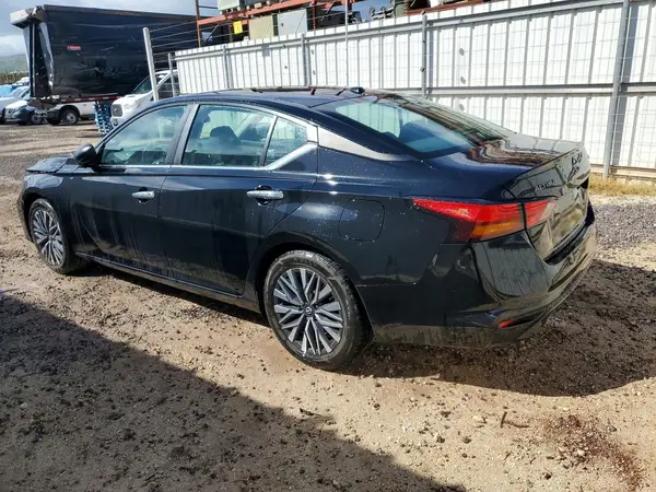 1N4BL4DV8SN323186 2025 NISSAN ALTIMA - Image 2