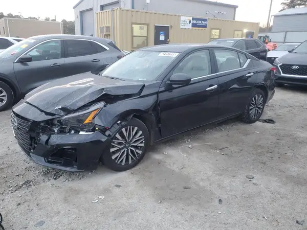 1N4BL4DV8SN329098 2025 NISSAN ALTIMA - Image 1
