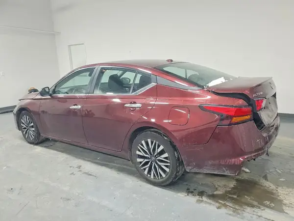 1N4BL4DV8SN335418 2025 NISSAN ALTIMA - Image 2