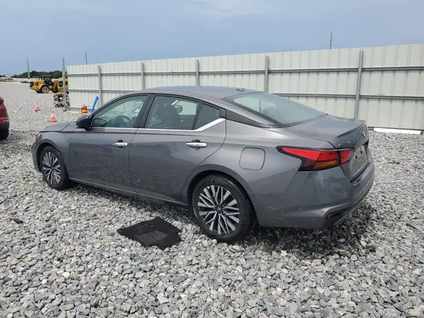 1N4BL4DV8SN337766 2025 NISSAN ALTIMA - Image 2