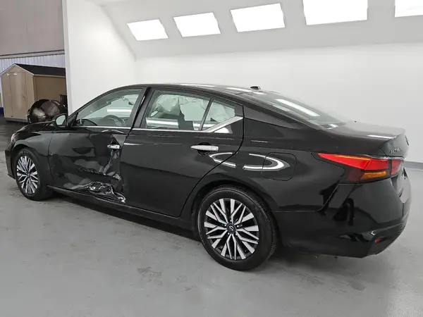 1N4BL4DV8SN346323 2025 NISSAN ALTIMA - Image 2
