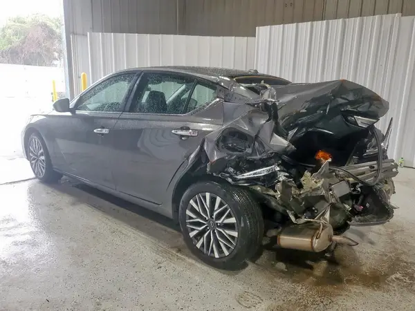 1N4BL4DV8SN349609 2025 NISSAN ALTIMA - Image 2