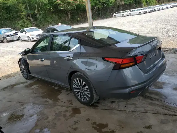 1N4BL4DV8SN349660 2025 NISSAN ALTIMA - Image 2