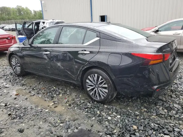 1N4BL4DV8SN351148 2025 NISSAN ALTIMA - Image 2