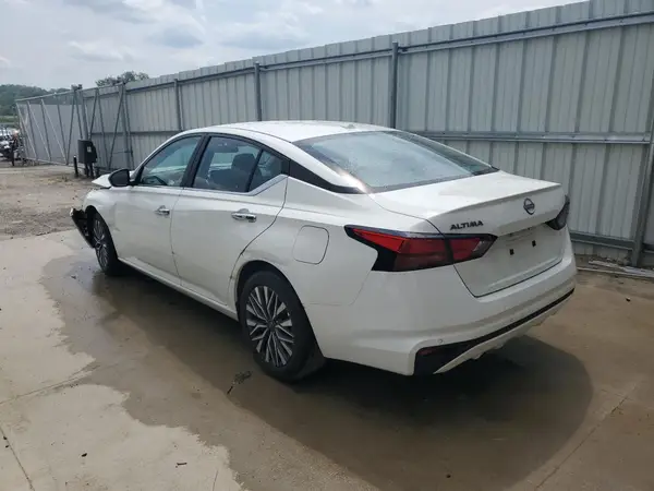 1N4BL4DV8SN352591 2025 NISSAN ALTIMA - Image 2