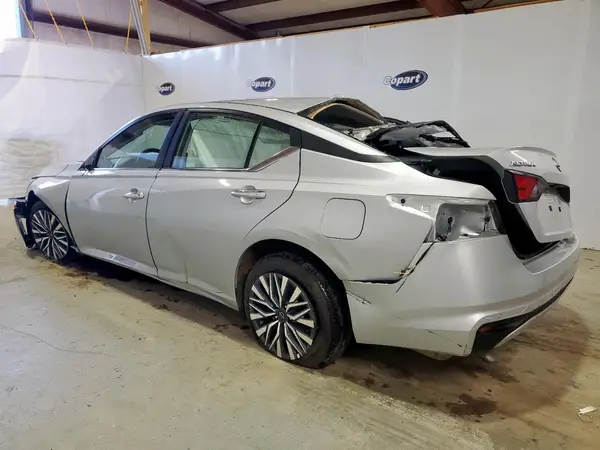 1N4BL4DV8SN353157 2025 NISSAN ALTIMA - Image 2