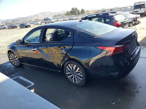 1N4BL4DV8SN362778 2025 NISSAN ALTIMA - Image 2
