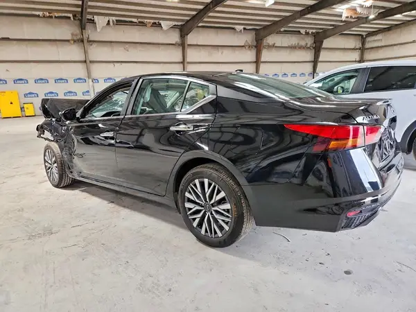 1N4BL4DV8SN363557 2025 NISSAN ALTIMA - Image 2