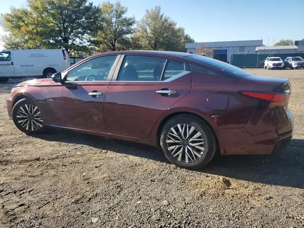 1N4BL4DV8SN364790 2025 NISSAN ALTIMA - Image 2