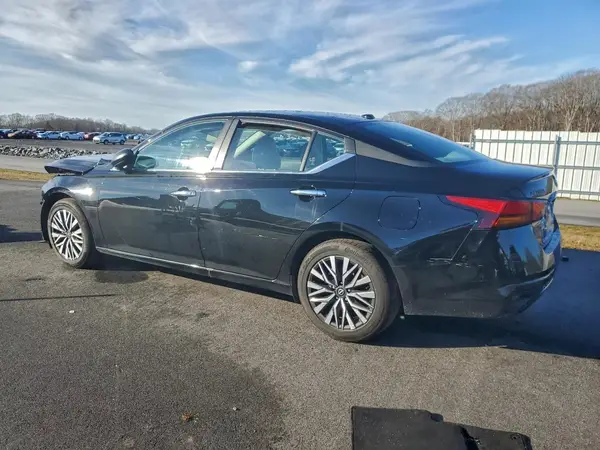 1N4BL4DV8SN367091 2025 NISSAN ALTIMA - Image 2