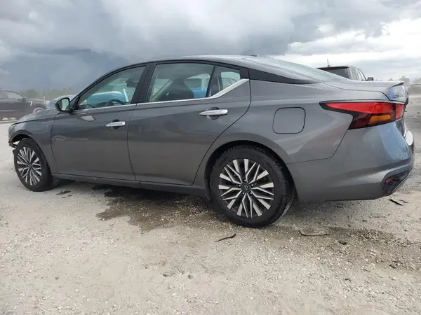 1N4BL4DV8SN367513 2025 NISSAN ALTIMA - Image 2