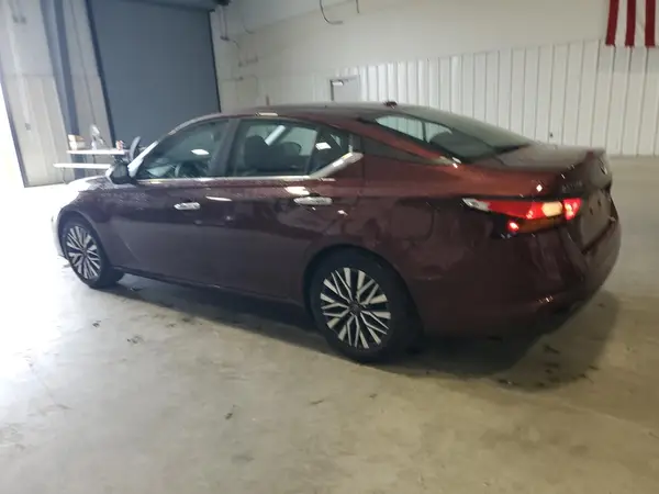 1N4BL4DV8SN379127 2025 NISSAN ALTIMA - Image 2