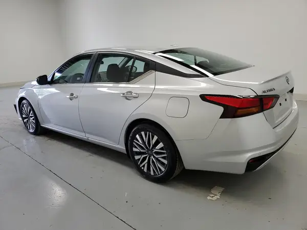 1N4BL4DV8SN379385 2025 NISSAN ALTIMA - Image 2