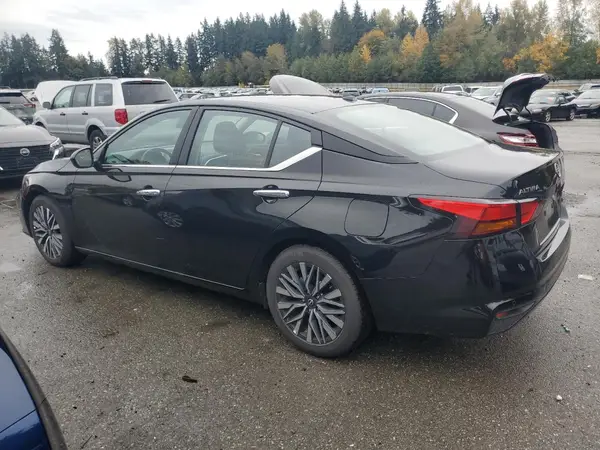 1N4BL4DV8SN383632 2025 NISSAN ALTIMA - Image 2