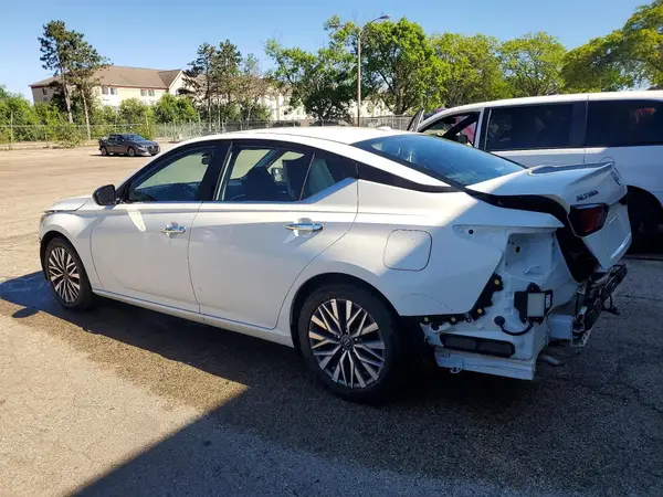 1N4BL4DV8SN386255 2025 NISSAN ALTIMA - Image 2