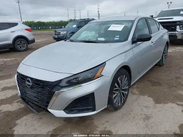 1N4BL4DV8SN387731 2025 NISSAN ALTIMA - Image 2