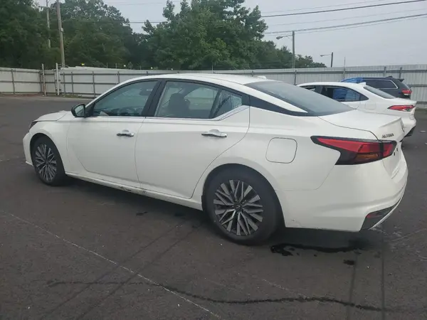 1N4BL4DV8SN393965 2025 NISSAN ALTIMA - Image 2