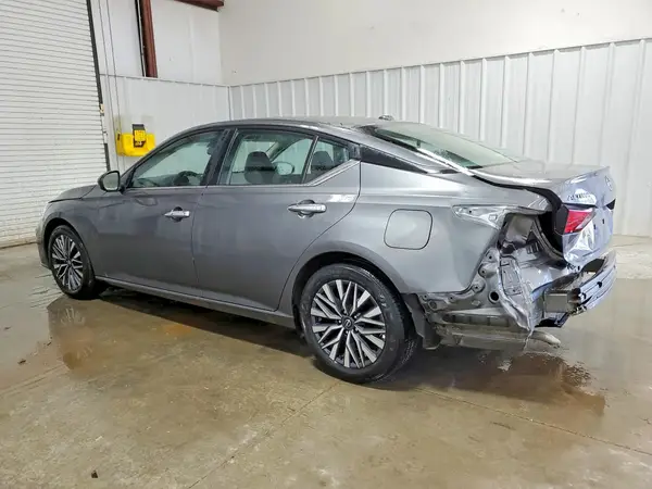 1N4BL4DV8SN396719 2025 NISSAN ALTIMA - Image 2