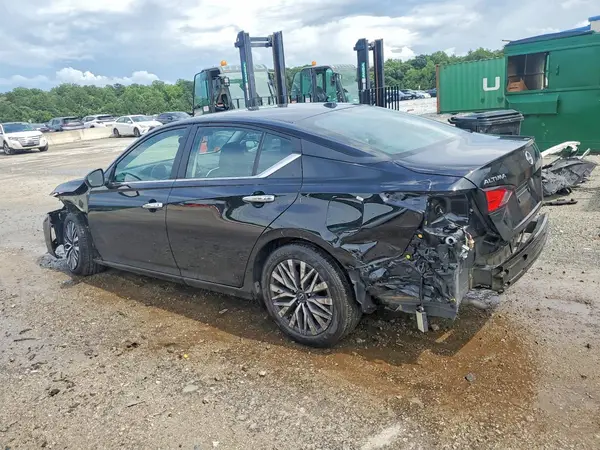 1N4BL4DV8SN402633 2025 NISSAN ALTIMA - Image 2