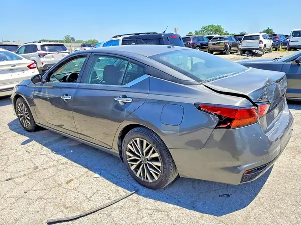 1N4BL4DV8SN404057 2025 NISSAN ALTIMA - Image 2