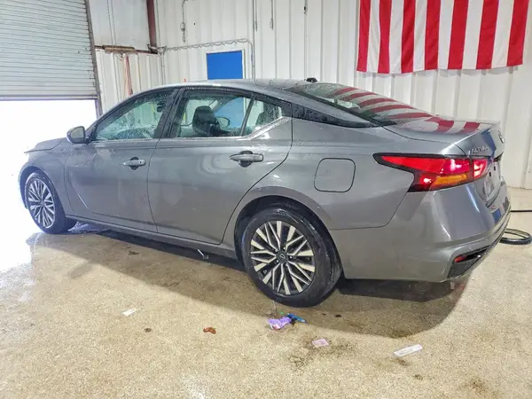 1N4BL4DV8TN308978 2026 NISSAN ALTIMA - Image 2