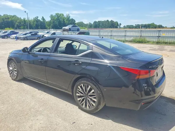 1N4BL4DV8TN313887 2026 NISSAN ALTIMA - Image 2