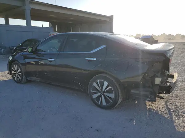 1N4BL4DV9MN330165 2021 NISSAN ALTIMA - Image 2