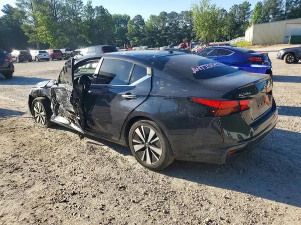 1N4BL4DV9MN388325 2021 NISSAN ALTIMA - Image 2