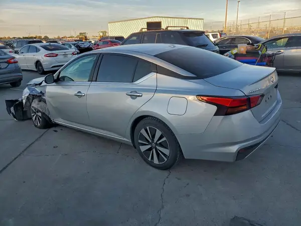 1N4BL4DV9MN405429 2021 NISSAN ALTIMA - Image 2