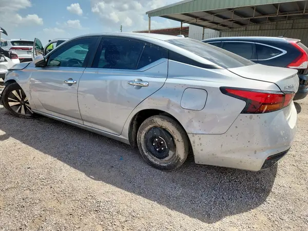 1N4BL4DV9NN306935 2022 NISSAN ALTIMA - Image 2