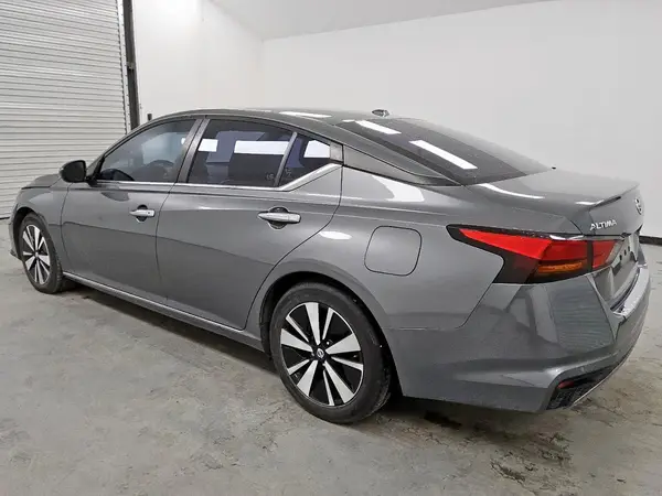 1N4BL4DV9NN331656 2022 NISSAN ALTIMA - Image 2