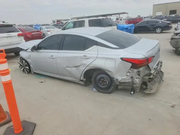 1N4BL4DV9NN375611 2022 NISSAN ALTIMA - Image 2