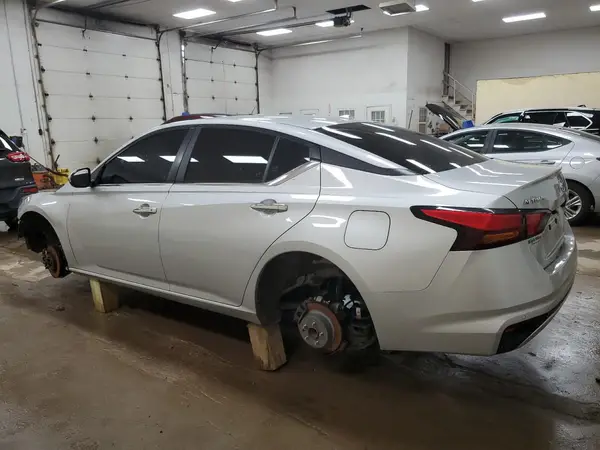 1N4BL4DV9NN379951 2022 NISSAN ALTIMA - Image 2