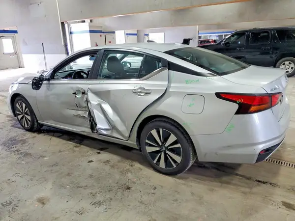 1N4BL4DV9NN395468 2022 NISSAN ALTIMA - Image 2