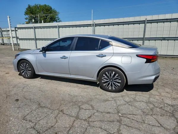 1N4BL4DV9PN305433 2023 NISSAN ALTIMA - Image 2