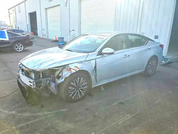 1N4BL4DV9PN306548 2023 NISSAN ALTIMA - Image 1