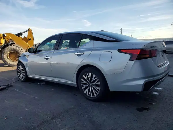 1N4BL4DV9PN306548 2023 NISSAN ALTIMA - Image 2