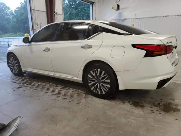 1N4BL4DV9PN331241 2023 NISSAN ALTIMA - Image 2
