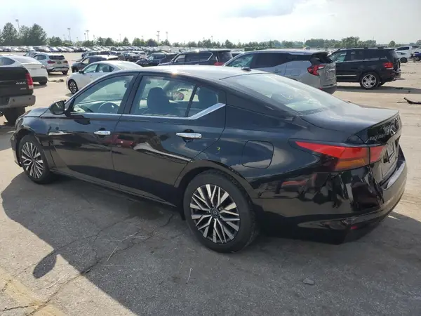 1N4BL4DV9PN338271 2023 NISSAN ALTIMA - Image 2